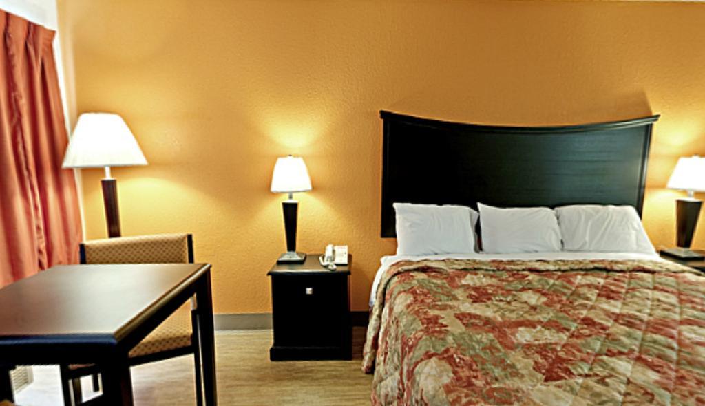 Econo Lodge Metropolis Szoba fotó
